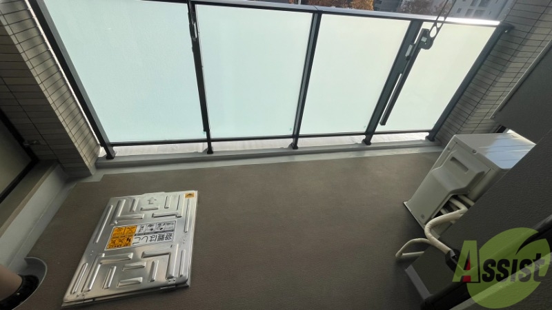 バルコニー　バルコニーです。洗濯物なども干せそうです。