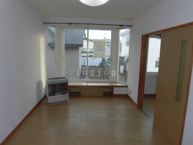 居室・リビング　居間