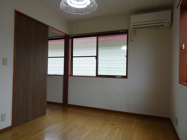 居室・リビング　2階洋室