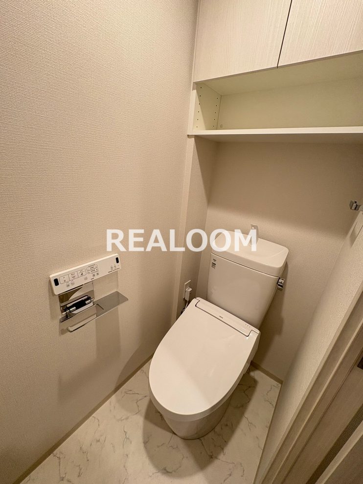 トイレ　写真と現況が異なる場合は現況を優先いたします。