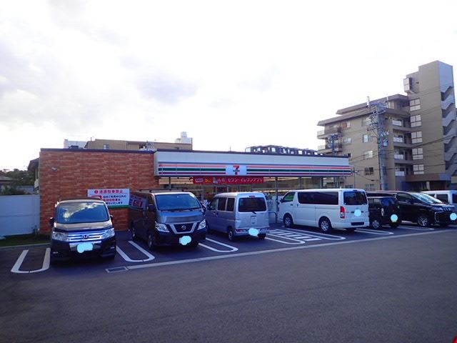 コンビニ　セブンイレブン（コンビニ）まで190m