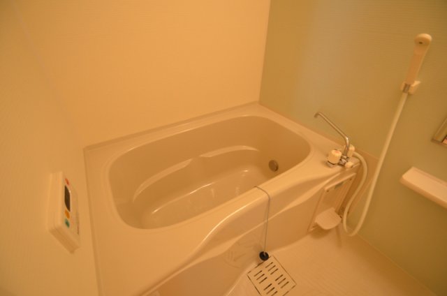 バス・シャワールーム　追い焚き機能付き