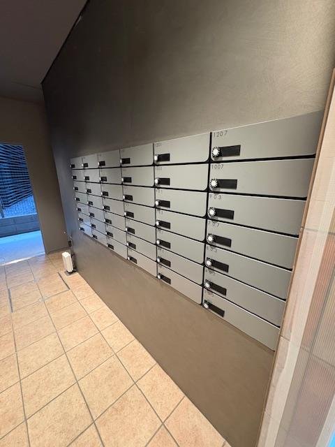 エントランス　メールボックス