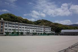 中学校　日宇中学校（中学校）まで1721m