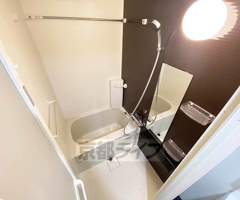 バス・シャワールーム　浴室乾燥機付きの物件です