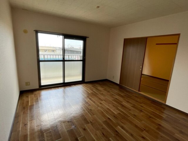 居室・リビング　※写真は空室の一室の物を使用しております。　実際の仕様と異な