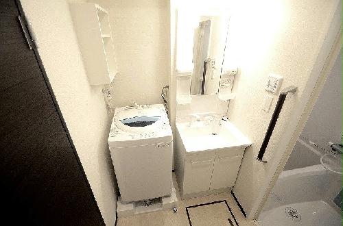 洗面設備　設備・仕様は号室により異なる為、現況を優先致します。