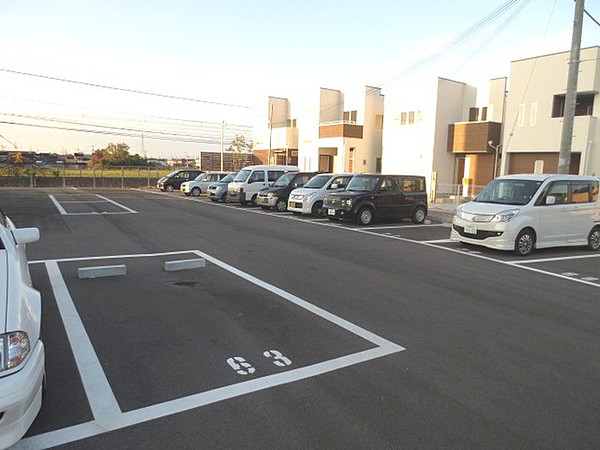 駐車場　駐車場があります