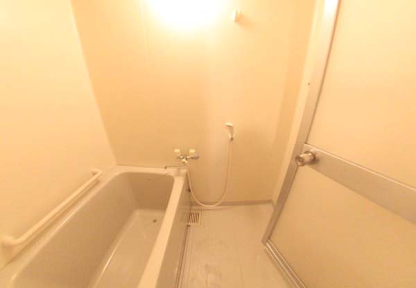 バス・シャワールーム　日々の暮らしに欠かせないお風呂です