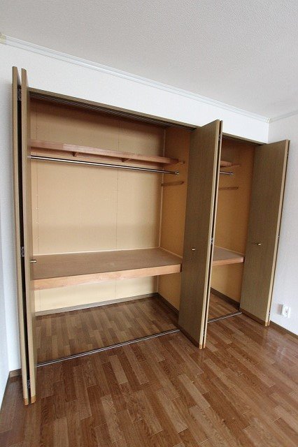 収納　写真は別号室のものです。