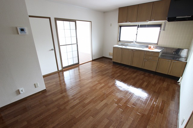 居室・リビング　写真は別号室のものです。