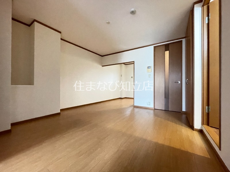 居室・リビング　同型別部屋写真