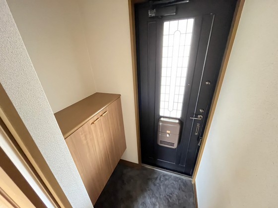 玄関　※別号室のお写真です