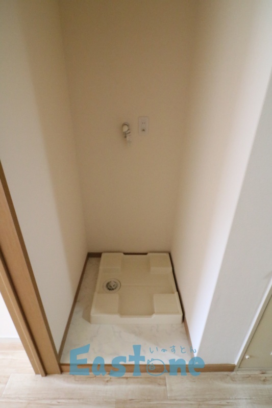 洗面設備　嬉しい室内洗濯置き場