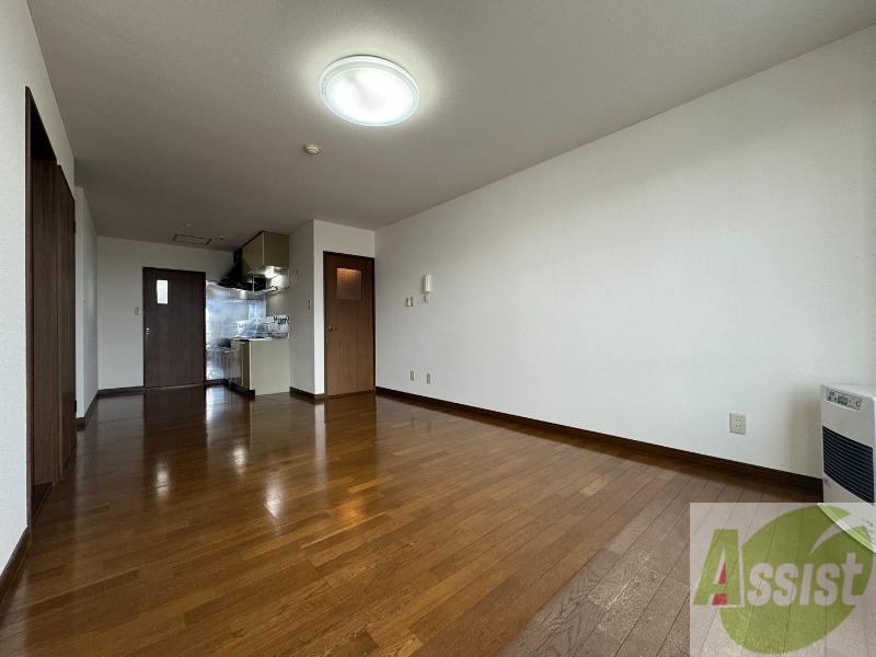 居室・リビング　広くてキレイなお部屋が広がっていて、充実した生活が送れそう。