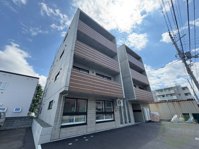建物外観　豊平区月寒西１条「エルクリエイト月寒中央」