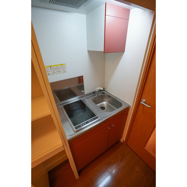 キッチン　同じ建物の別なお部屋