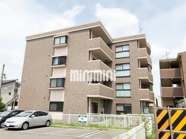 建物外観　オートロック付きで安心の建物ですね。