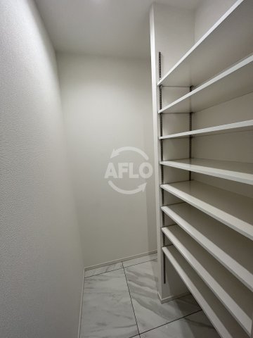 収納　PHOERME TENNOJI East　収納