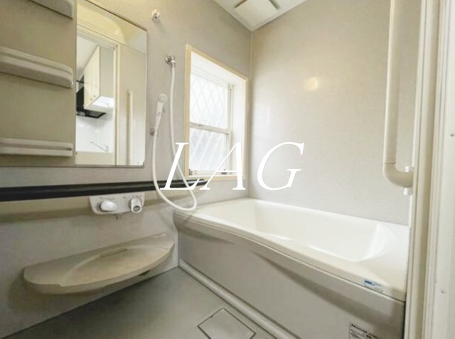 バス・シャワールーム　お風呂です。