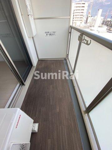 バルコニー　外からの目が気にならないバルコニーで洗濯物が干せます