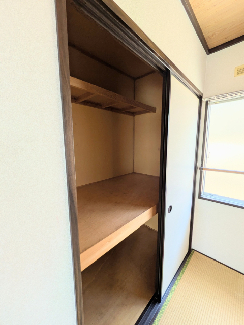 収納　６帖洋室