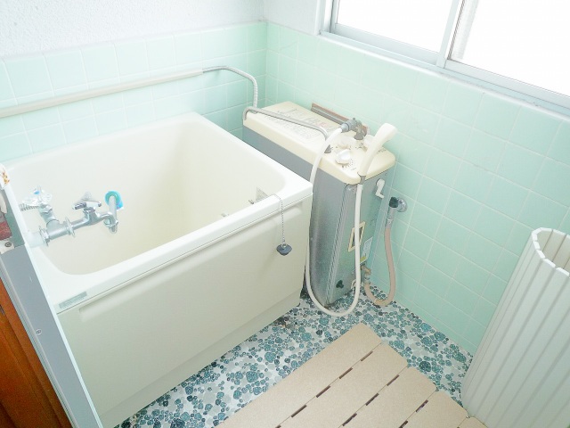 バス・シャワールーム　バストイレは別々です♪　※現状優先