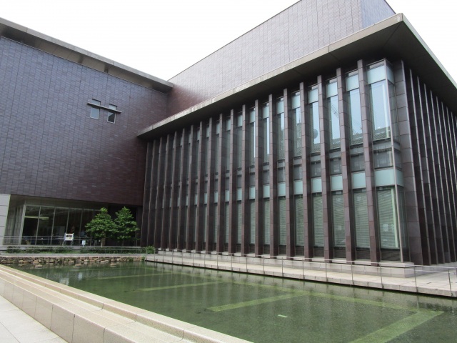 図書館　岡山県立図書館（図書館）まで822m