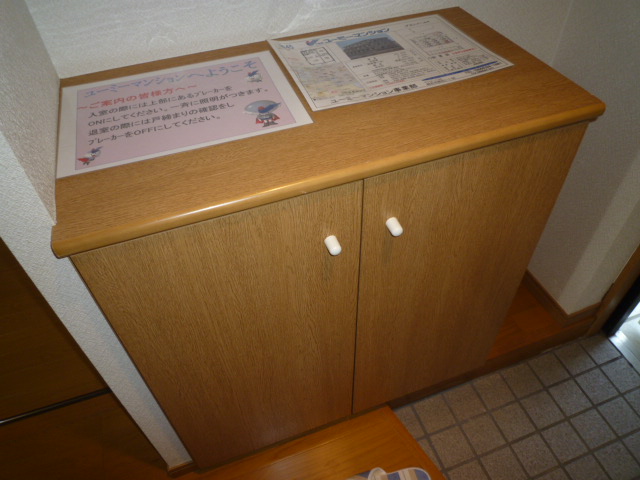 玄関　下駄箱