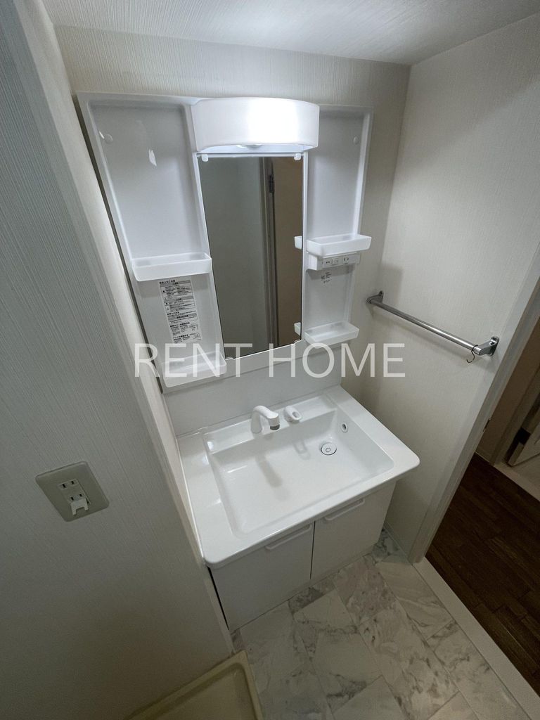 洗面設備　改装前のお写真