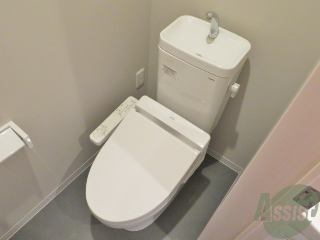 トイレ　トイレはウォシュレット付きです。これは嬉しい。