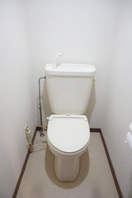 トイレ　暖房便座※同タイプ参考写真
