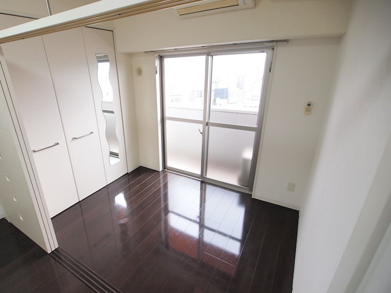 その他部屋・スペース　寝室部分。エアコン1基付きです。