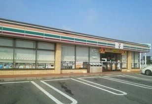 コンビニ　セブンイレブン（コンビニ）まで1200m