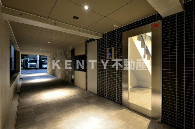 ロビー　建物の内部です