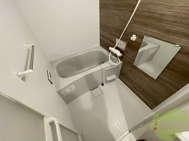 バス・シャワールーム　お風呂になります。一日の疲れを癒してくださいね。