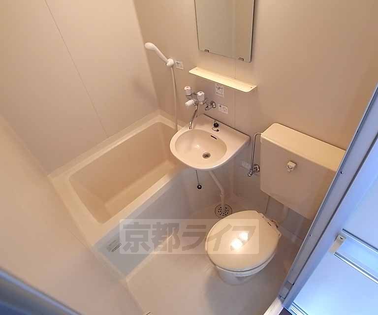 バス・シャワールーム　ユニットバスです