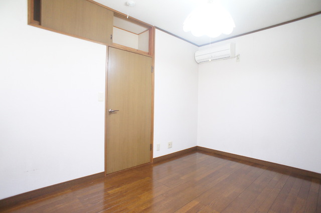 その他部屋・スペース　白を基調とした室内でお部屋を明るく演出してくれます！