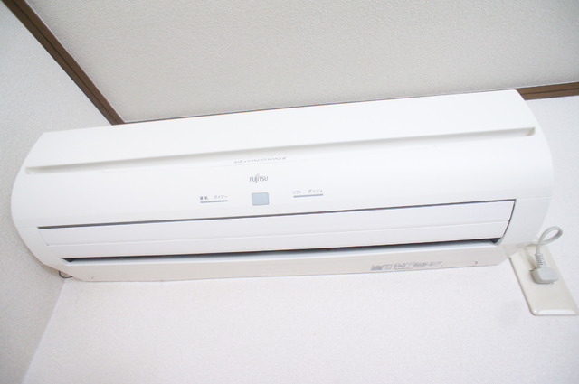 その他設備　エアコン設置済☆オールシーズン快適で面倒な取付作業なし♪