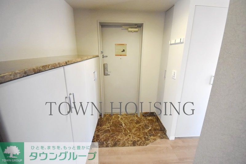 玄関　お問合せは(株)タウンハウジングレジデンス事業部　赤坂店・…