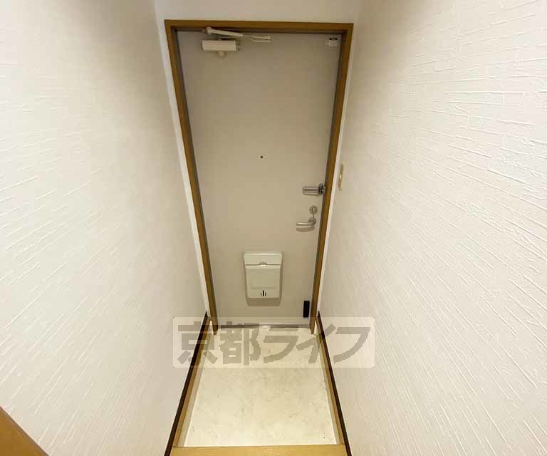 玄関　大きな段差がありません