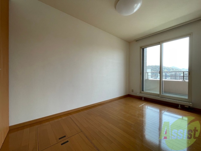 その他部屋・スペース　洋室の家具の配置を考えてみるのも楽しいですよ。