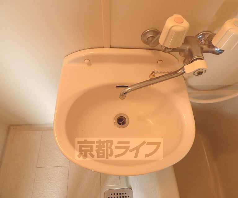 洗面設備　洗面台です。