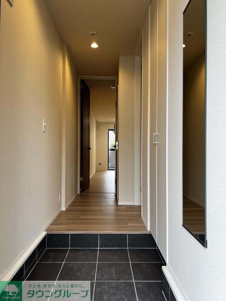 玄関　キッチン