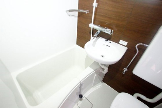 バス・シャワールーム　※別号室の写真です