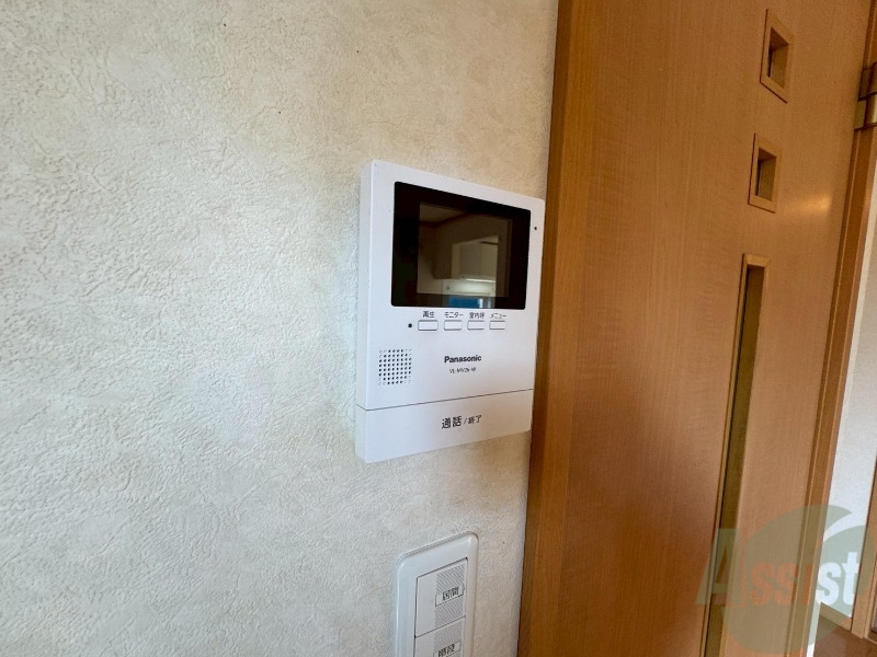 セキュリティ　ＴＶモニター付インターホンです。来客者の顔が見えるので安心！