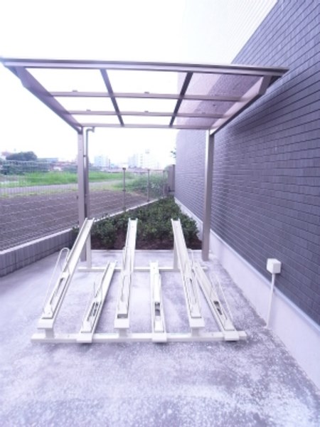 その他共有部分　屋根付きの駐輪場