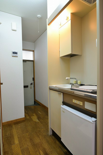 玄関　※写真は今回募集の部屋とは異なります