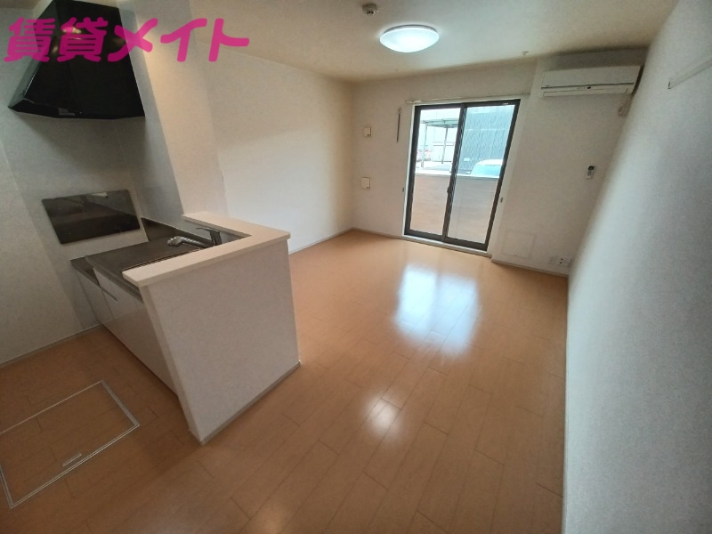 その他部屋・スペース　同型反転参考写真です