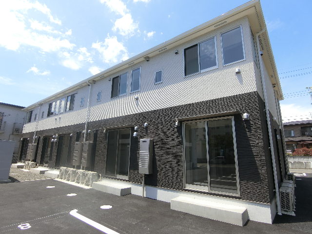 建物外観　２０２２年築のアパートです。